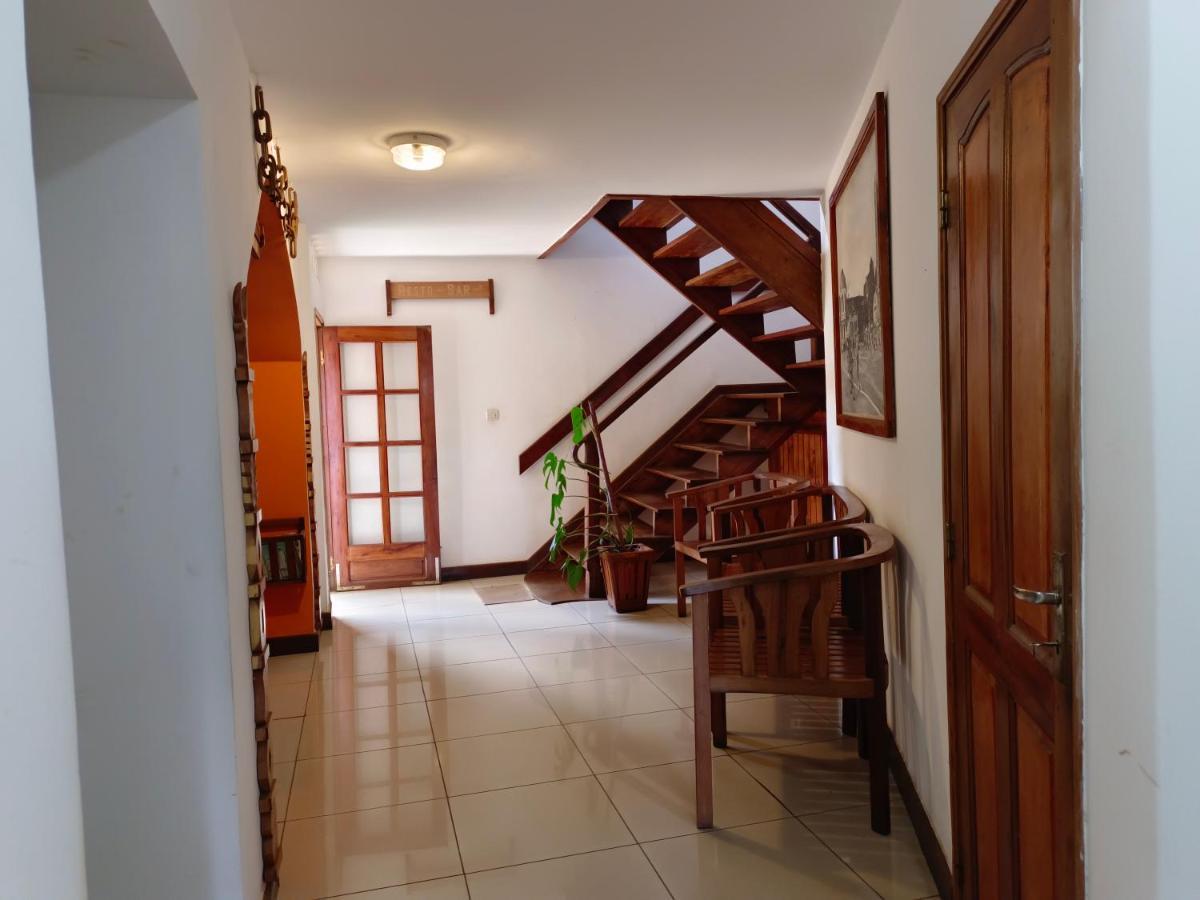 Antsirabe Hotel Экстерьер фото