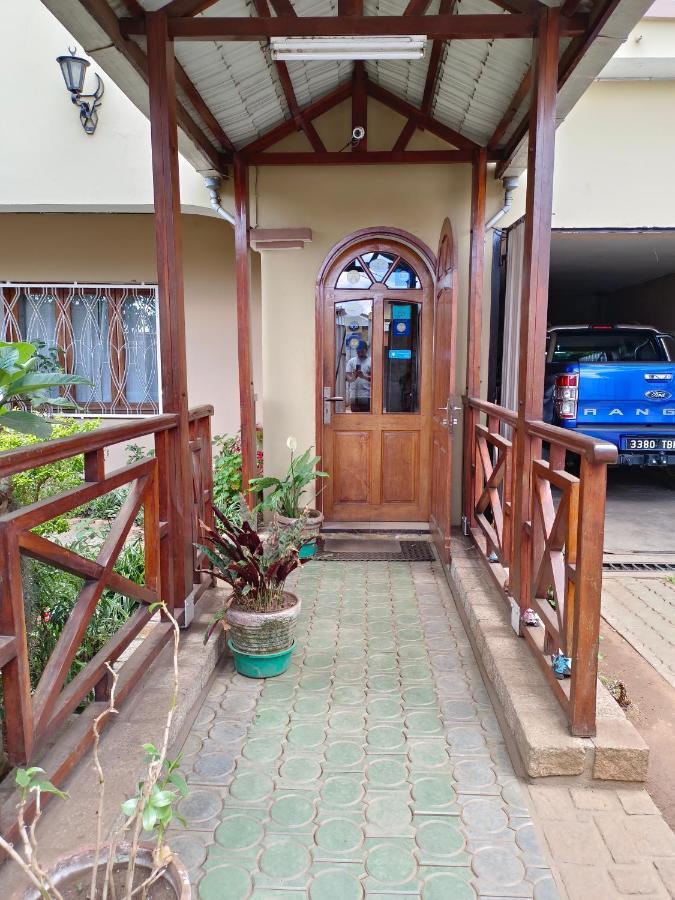 Antsirabe Hotel Экстерьер фото