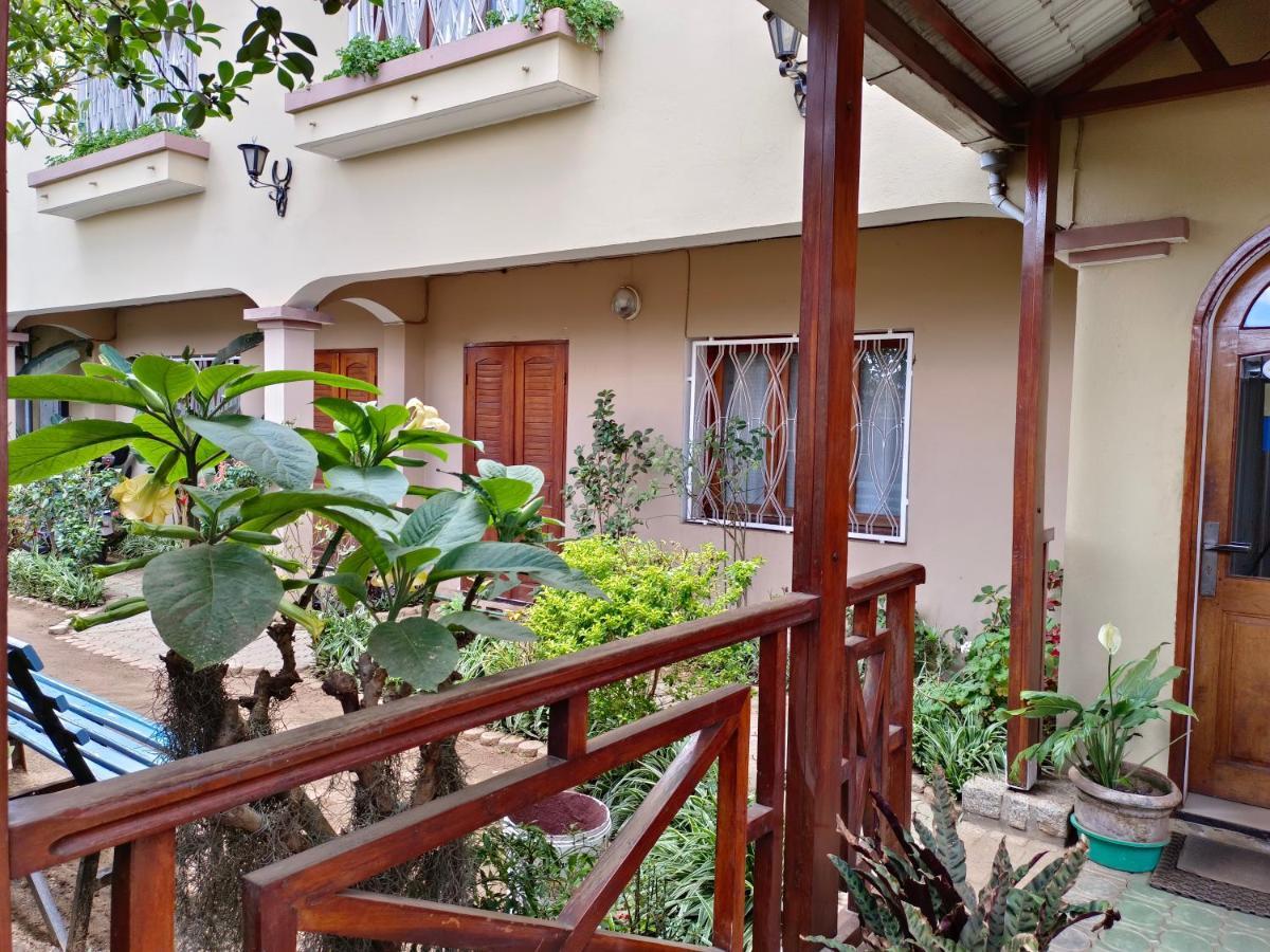 Antsirabe Hotel Экстерьер фото