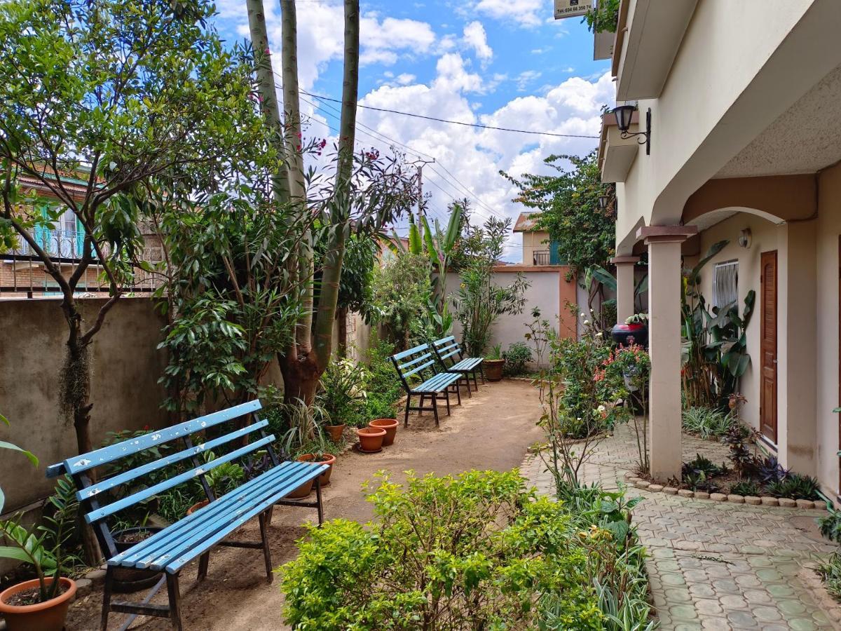 Antsirabe Hotel Экстерьер фото