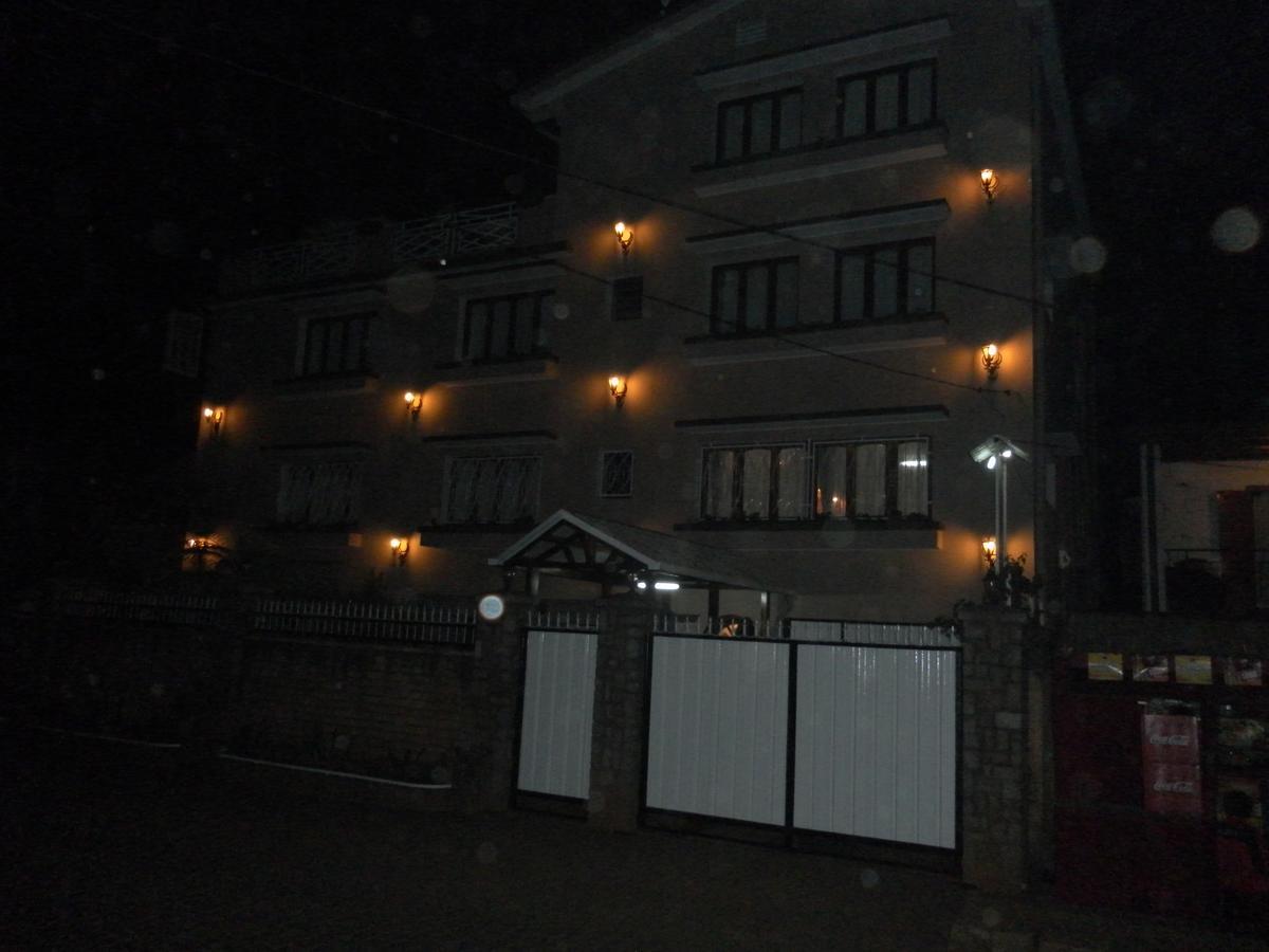 Antsirabe Hotel Экстерьер фото