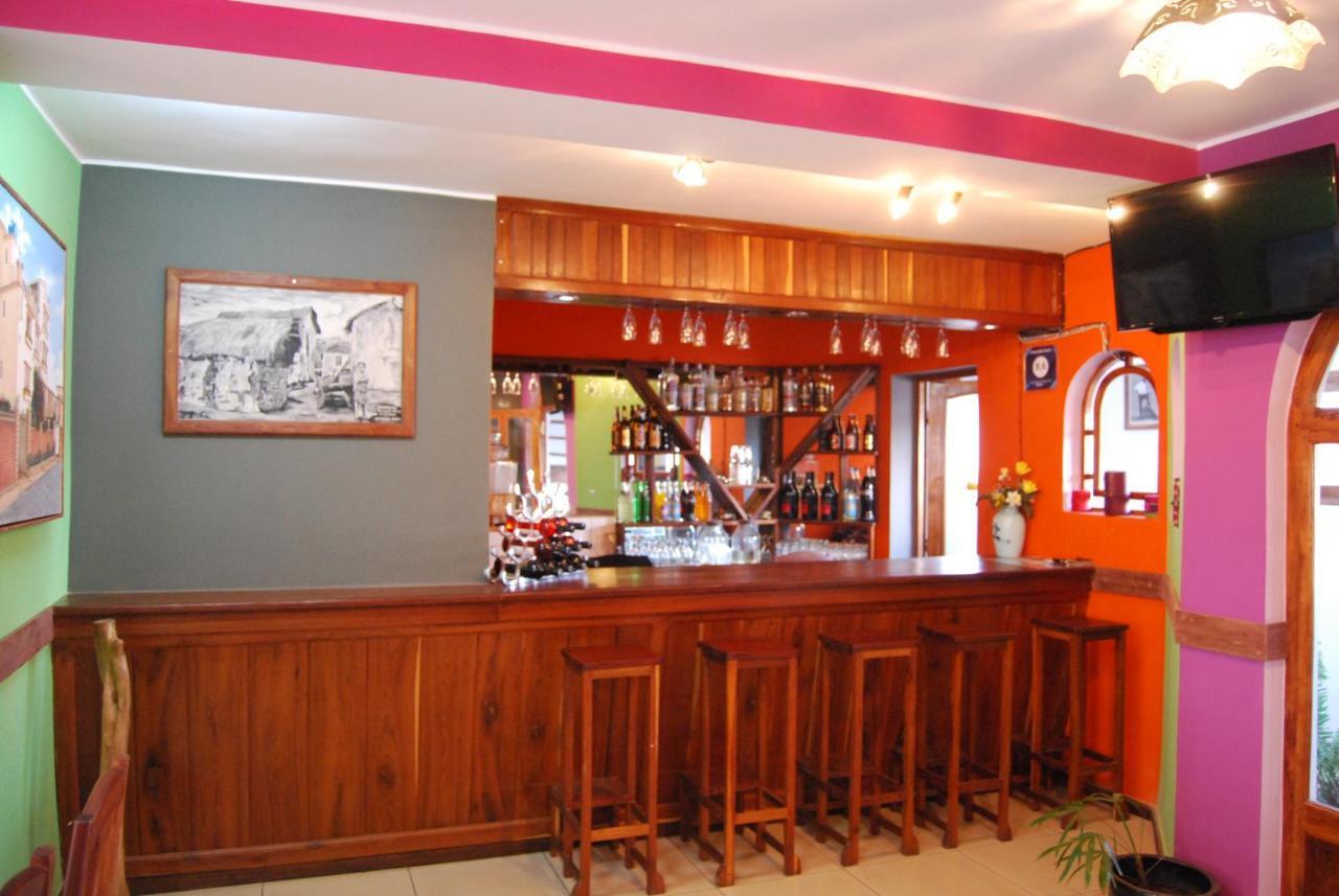 Antsirabe Hotel Экстерьер фото